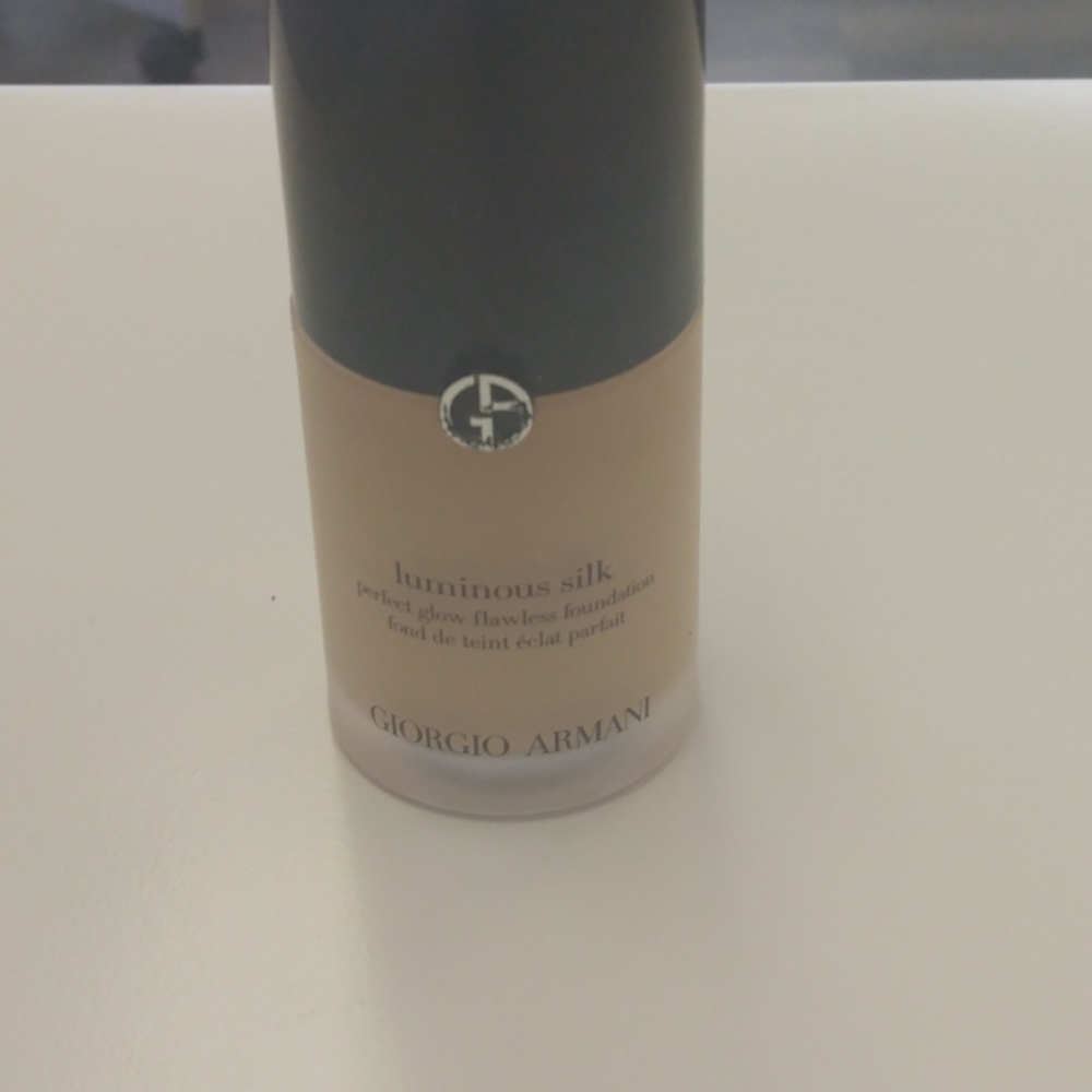 Armani Luminous Silk Foundation #5